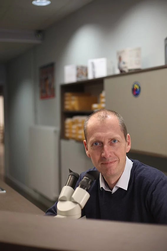 lamy-audition-thones-olivier-microscope